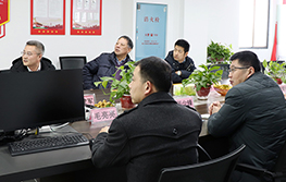 中國光學(xué)光電子行業(yè)協(xié)會(huì )理事長(cháng)、中國電子科技集團第十一研究所副所長(cháng)應明炯一行蒞臨大科激光參觀(guān)考察